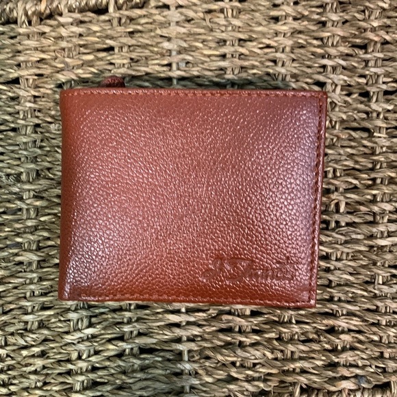 Men’s Trifold Wallet - Picture 1 of 11
